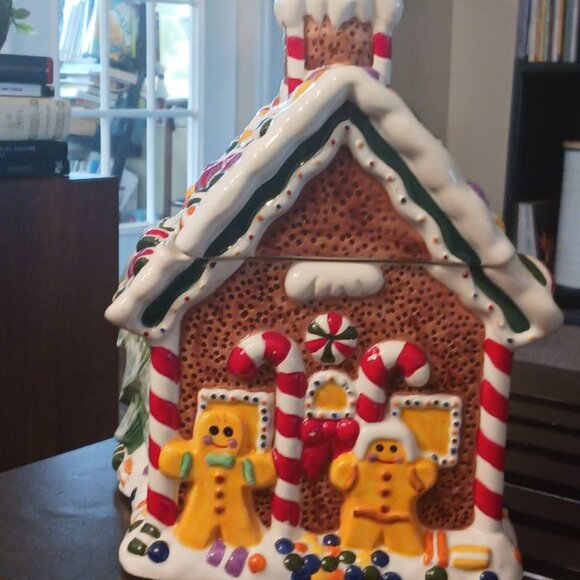 Whole Home Holiday Collection Ginger Bread House Canister Cookie Jar - Picture 3 of 11